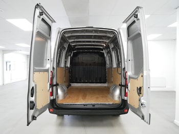 Used Renault Master 2023 for sale - 78597522: Photo