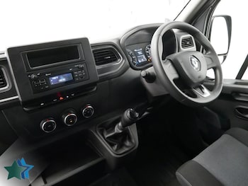 Used Renault Master 2023 for sale - 78597522: Photo