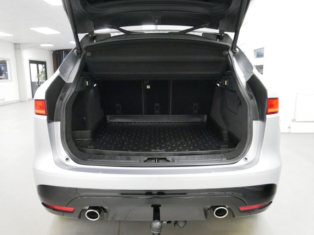 Used Jaguar F-Pace 2017 for sale - 77302008: Photo 18