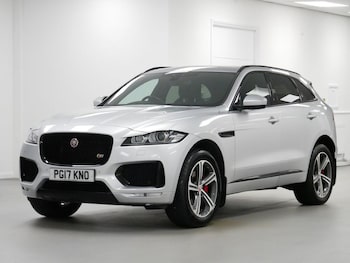 Used Jaguar F-Pace 2017 for sale - 77302008: Photo