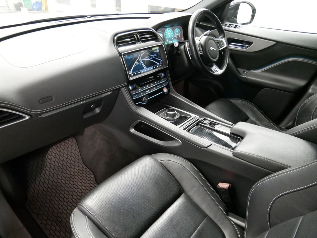 Used Jaguar F-Pace 2017 for sale - 77302008: Photo 29