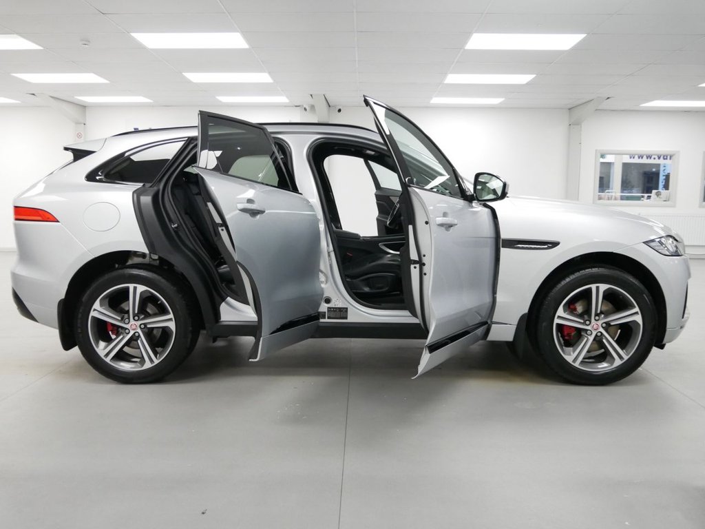 Used Jaguar F-Pace 2017 for sale - 77302008: Photo 35