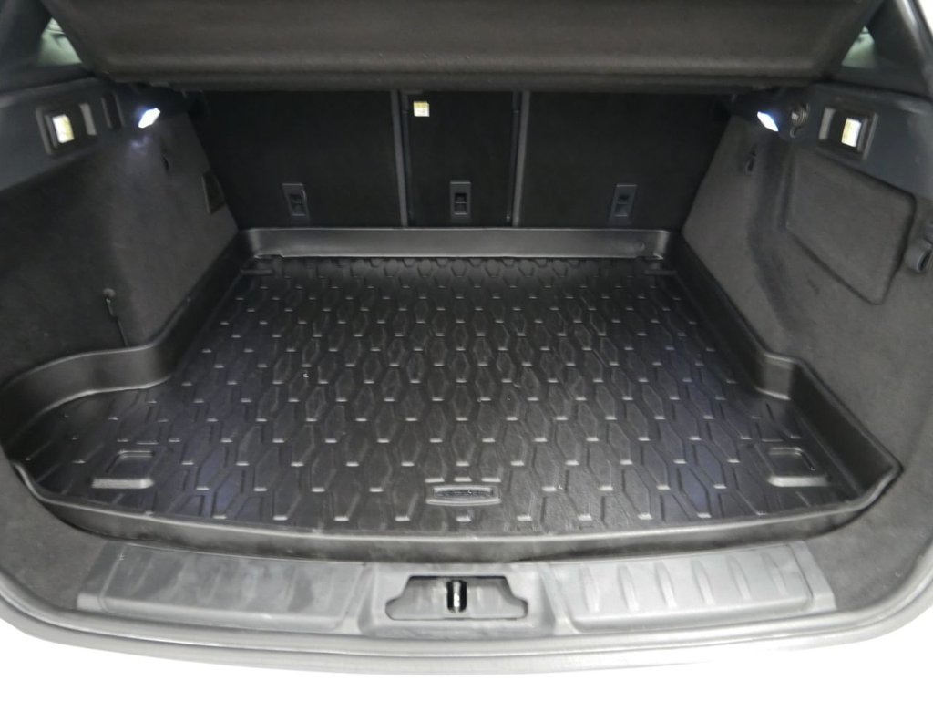 Used Jaguar F-Pace 2017 for sale - 77302008: Photo 38