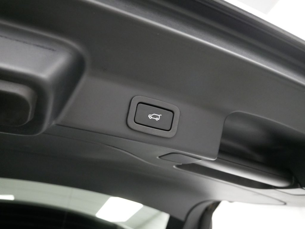 Used Jaguar F-Pace 2017 for sale - 77302008: Photo 39