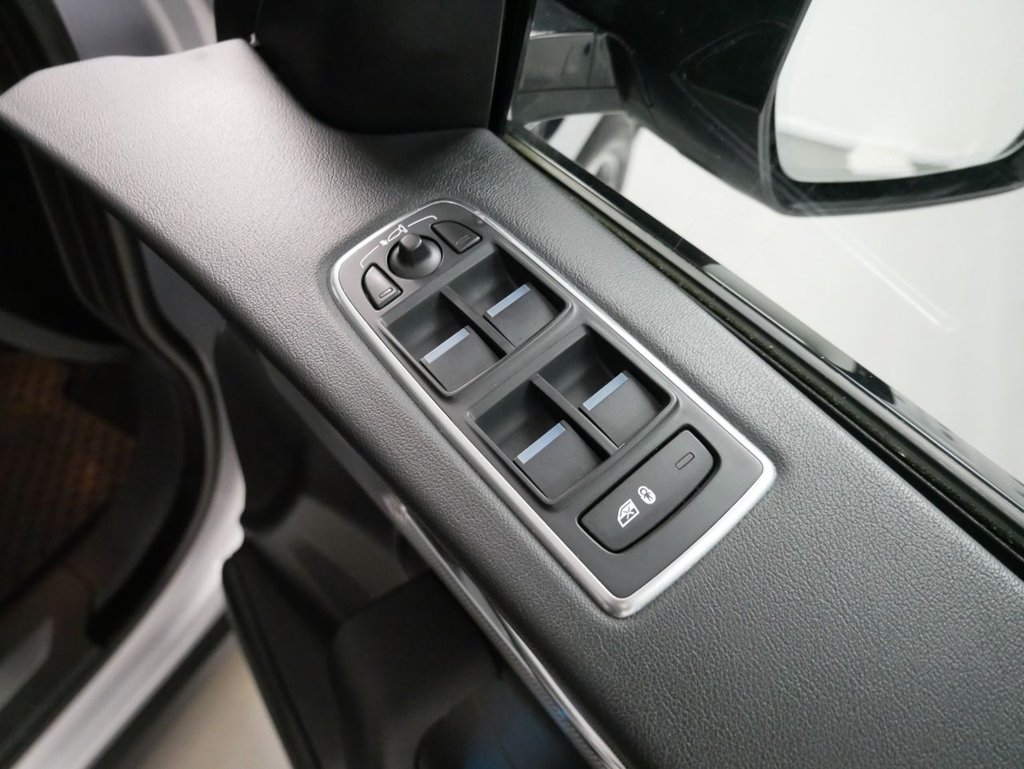 Used Jaguar F-Pace 2017 for sale - 77302008: Photo 45