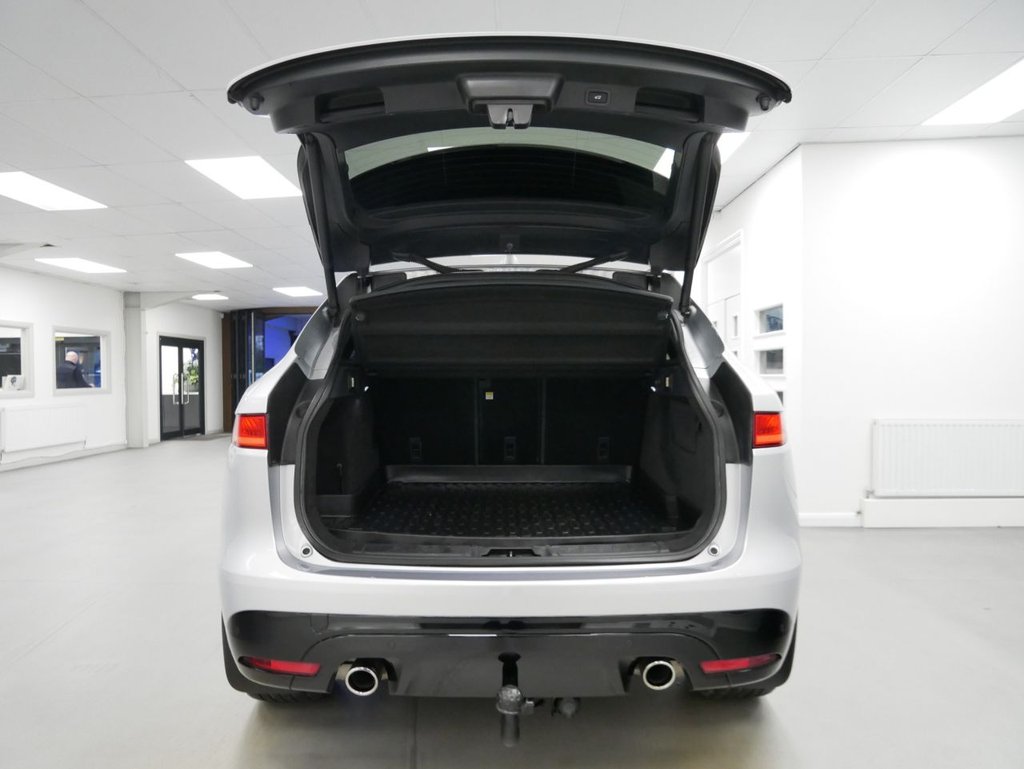 Used Jaguar F-Pace 2017 for sale - 77302008: Photo 9