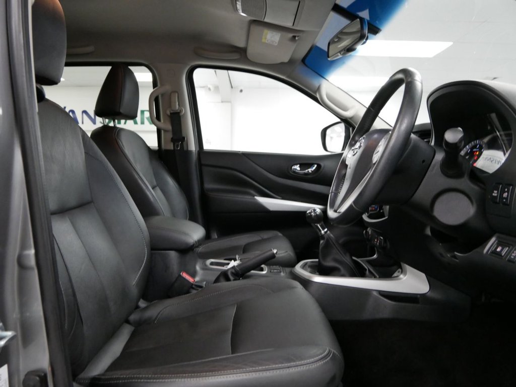 Used Nissan Navara 2018 for sale - 76345357: Photo 18