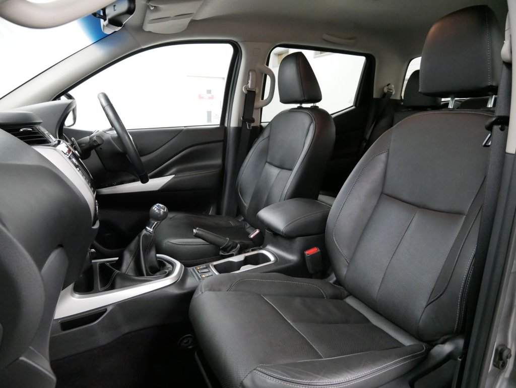 Used Nissan Navara 2018 for sale - 76345357: Photo 5
