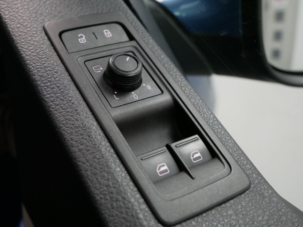 Used Volkswagen Transporter 2016 for sale - 76068350: Photo 42