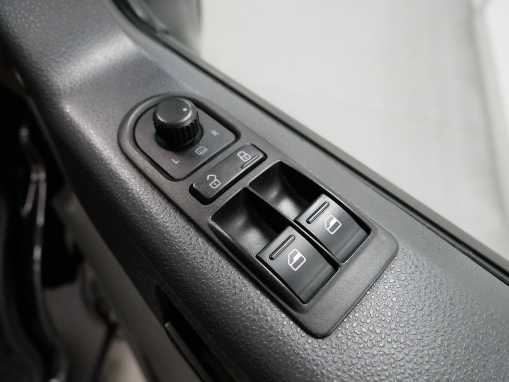 Used Volkswagen Transporter 2013 for sale - 76303512: Photo 22