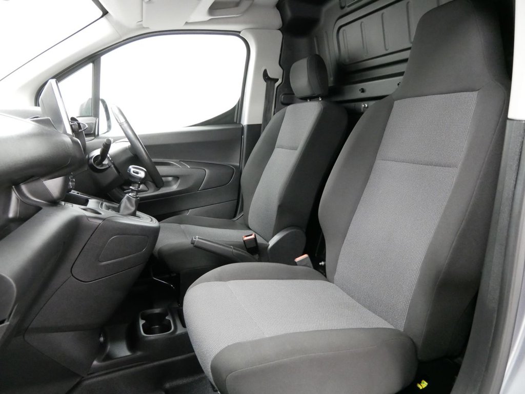 Used Vauxhall Combo 2023 for sale - 77199945: Photo 4