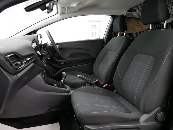 Used Ford Fiesta Van 2020 for sale - 74401751: Photo 26