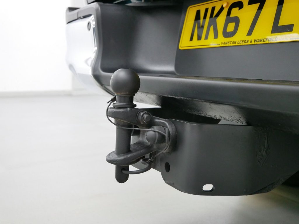 Used Toyota Hilux 2017 for sale - 76783361: Photo 35