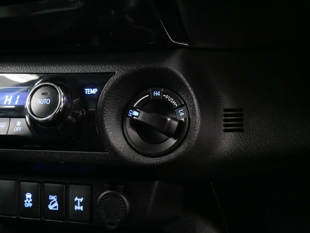 Used Toyota Hilux 2017 for sale - 76783361: Photo 47