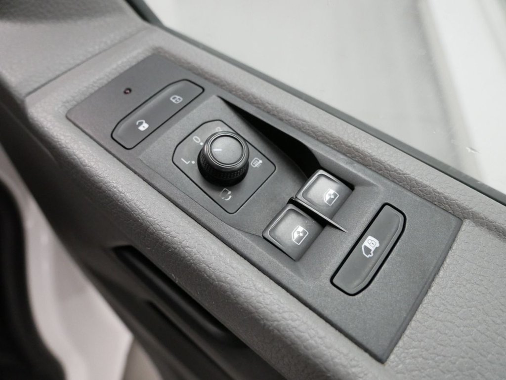 Used Volkswagen Transporter 2021 for sale - 77593650: Photo 43