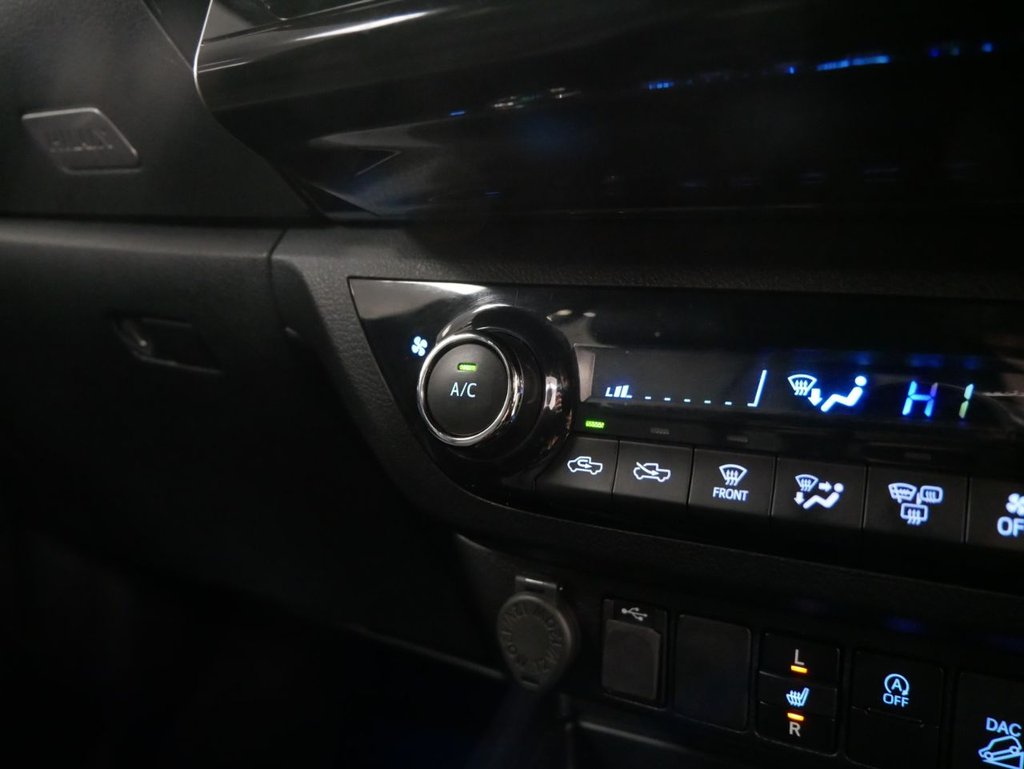 Used Toyota Hilux 2021 for sale - 78030098: Photo 33
