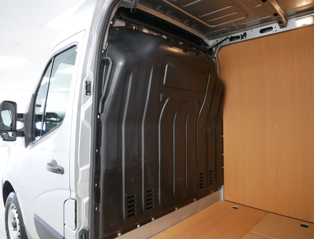 Used Nissan Interstar 2022 for sale - 77692906: Photo 36