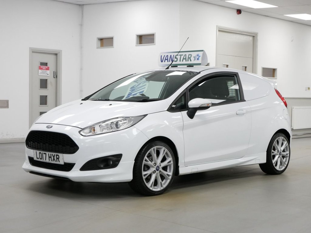 Used Ford Fiesta 2017 for sale - 76345226: Photo 2