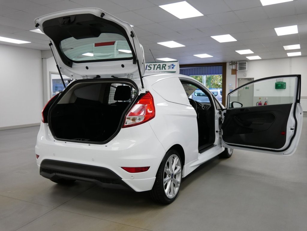 Used Ford Fiesta 2017 for sale - 76345226: Photo 26