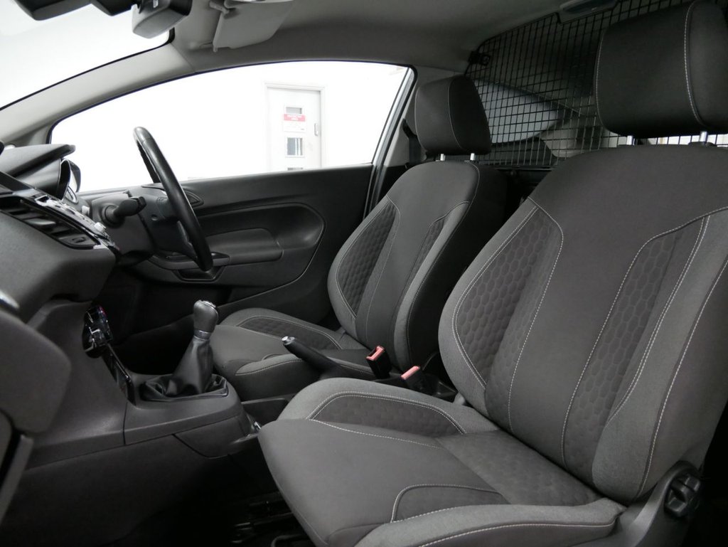 Used Ford Fiesta 2017 for sale - 76345226: Photo 4