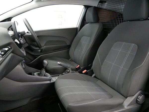 Used Ford Fiesta Van 2020 for sale - 75675603: Photo 5