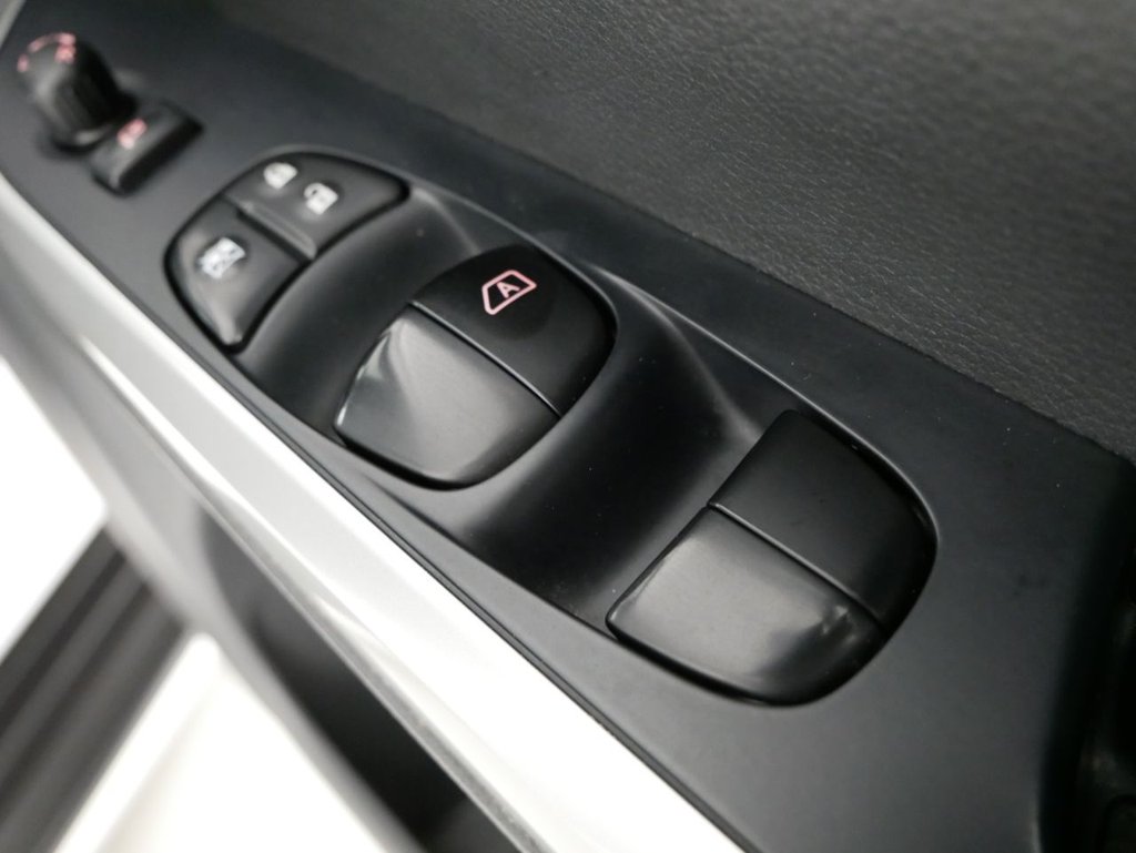 Used Nissan Navara 2019 for sale - 76385924: Photo 39