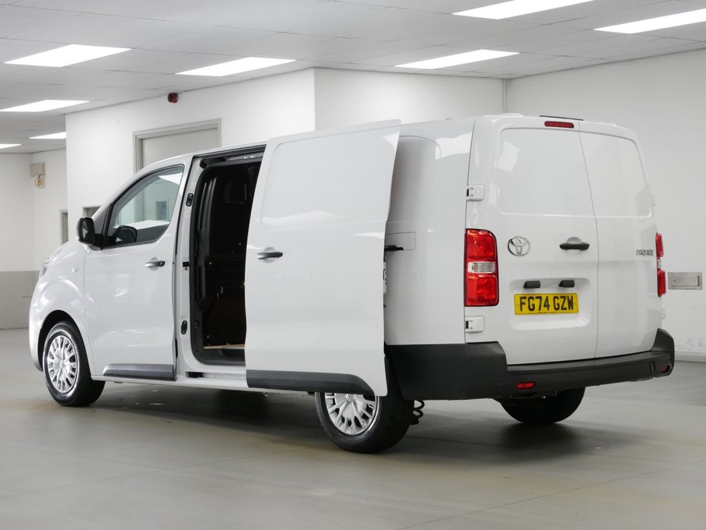 Used Toyota ProAce 2024 for sale - 76923205: Photo 27
