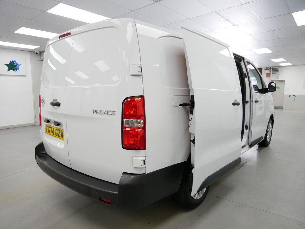 Used Toyota ProAce 2024 for sale - 76923205: Photo 28