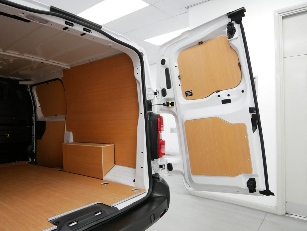 Used Toyota ProAce 2024 for sale - 76923205: Photo 42