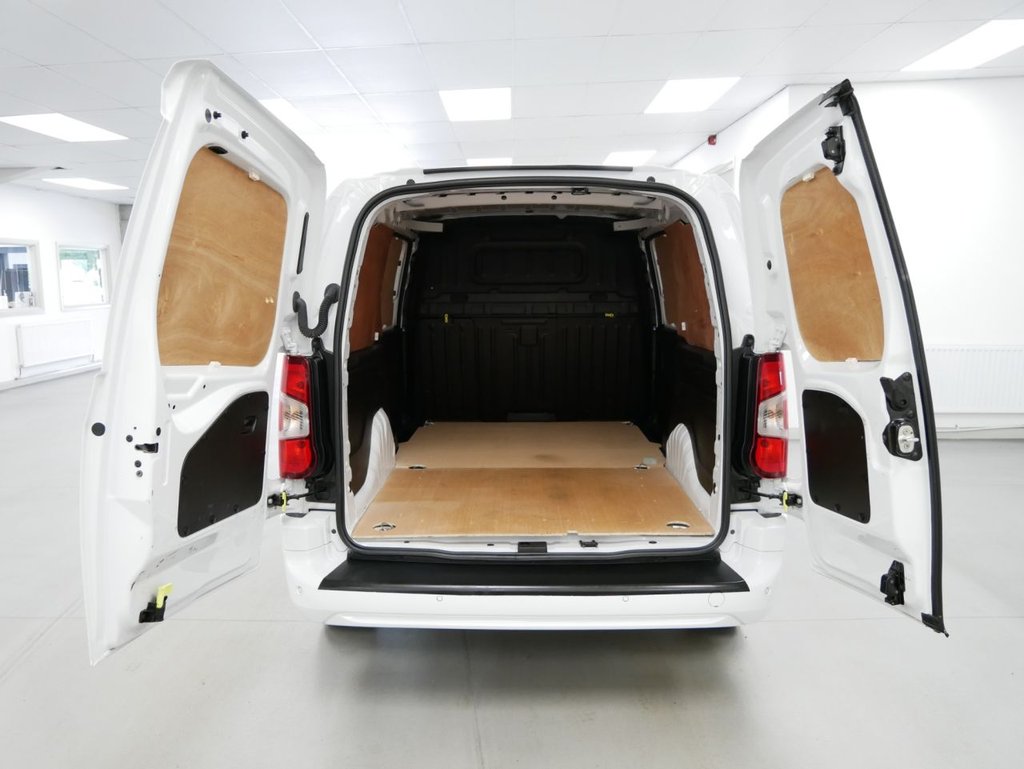 Used Vauxhall Combo 2023 for sale - 77632098: Photo 4