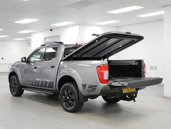 Used Nissan Navara 2021 for sale - 76039784: Photo