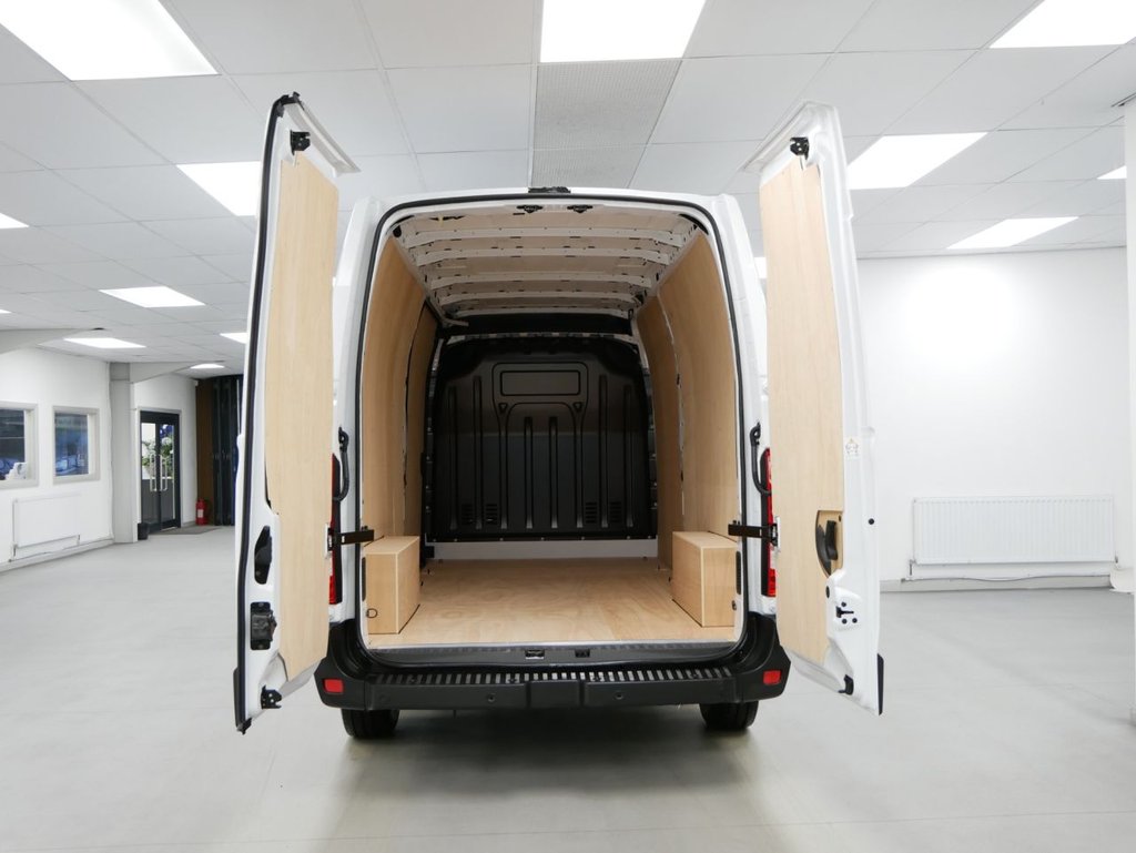 Used Nissan Interstar 2024 for sale - 77287494: Photo 2