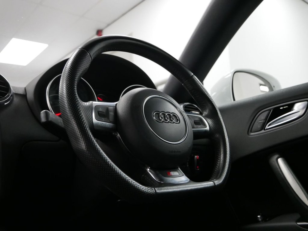Used Audi TT 2011 for sale - 76570043: Photo 8