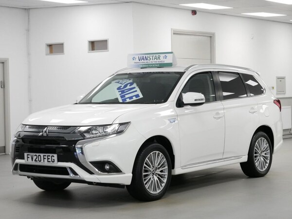 Used Mitsubishi Outlander 2020 for sale - 75254024: Photo 2