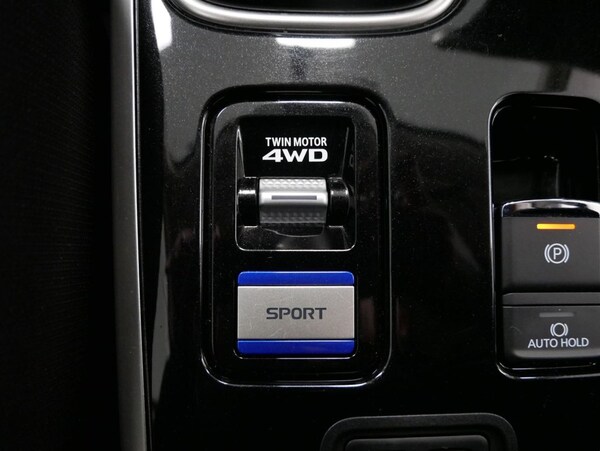 Used Mitsubishi Outlander 2020 for sale - 75254024: Photo 32