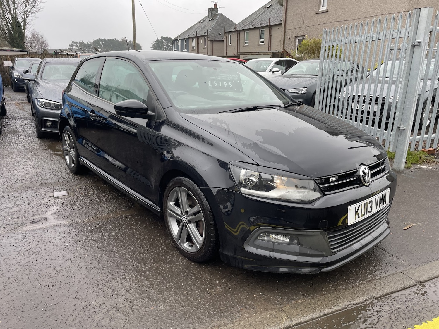 Used Volkswagen Polo 2013 for sale - 77558529: Photo 2