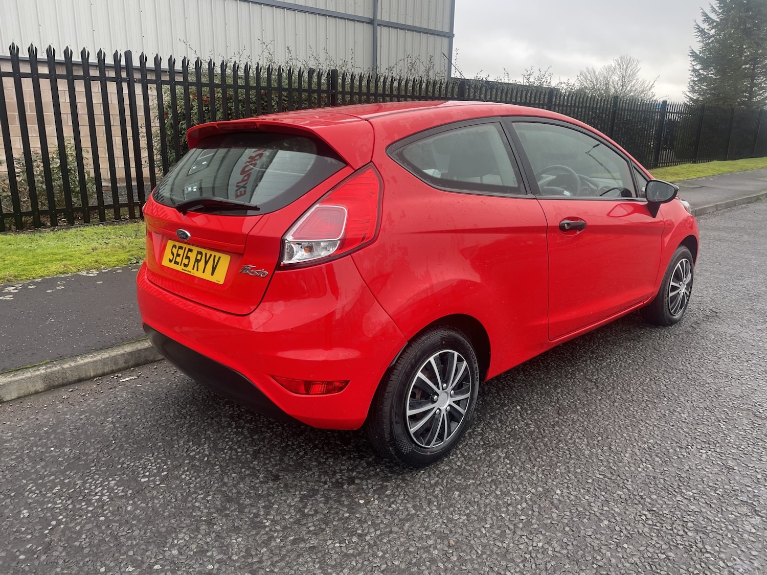 Used Ford Fiesta 2015 for sale - 77049257: Photo 4