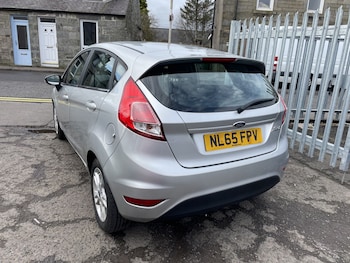 Used Ford Fiesta 2015 for sale - 77715085: Photo