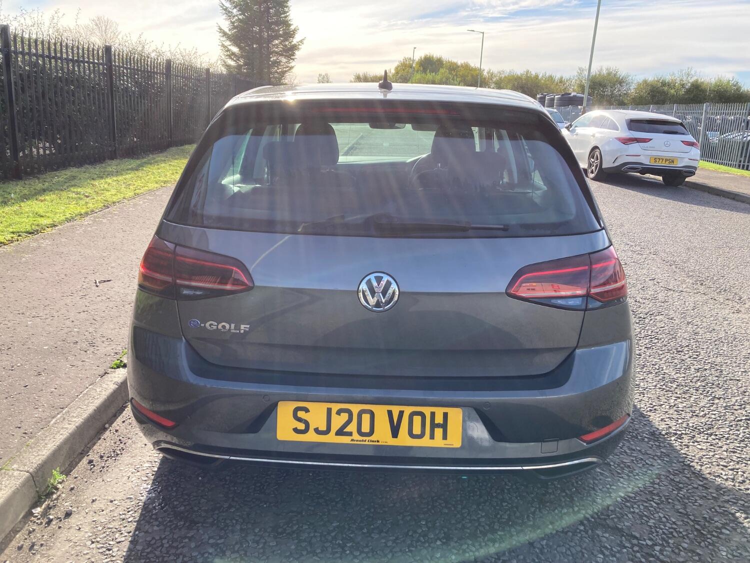 Used Volkswagen Golf 2020 for sale - 76421868: Photo 5