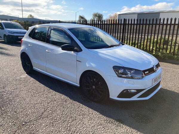 Used Volkswagen Polo 2016 for sale - 76305667: Photo 1