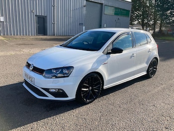 Used Volkswagen Polo 2016 for sale - 76305667: Photo