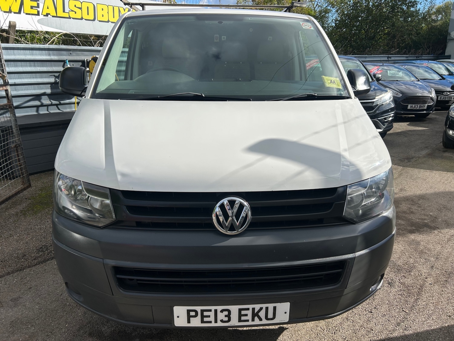 Used Volkswagen Transporter 2013 for sale - 76207624: Photo 2