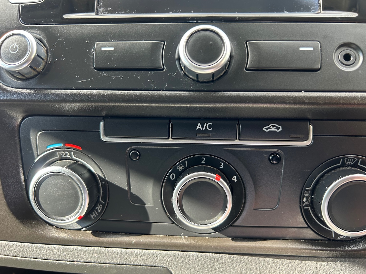 Used Volkswagen Transporter 2013 for sale - 76207624: Photo 8