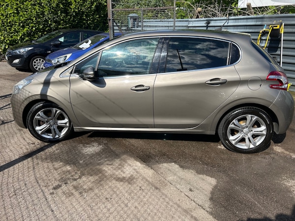 Used Peugeot 208 2015 for sale - 74615675: Photo 3