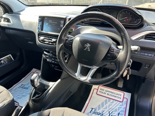 Used Peugeot 208 2015 for sale - 74615675: Photo 8