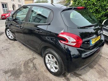 Used Peugeot 208 2014 for sale - 75499922: Photo