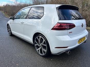 Used Volkswagen Golf 2018 for sale - 77605469: Photo