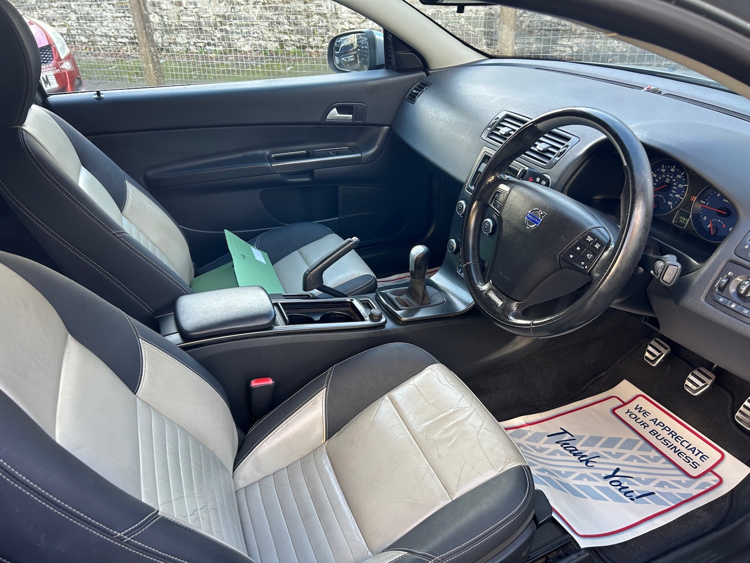 Used Volvo C30 2010 for sale - 76375632: Photo 6