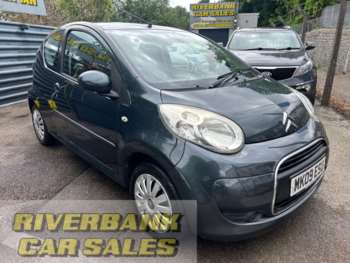 2009 (09) - 1.0i VTR 3dr LOW MILEAGE NEW MOT