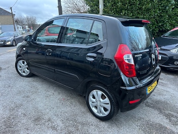 Used Hyundai i10 2011 for sale - 77558752: Photo